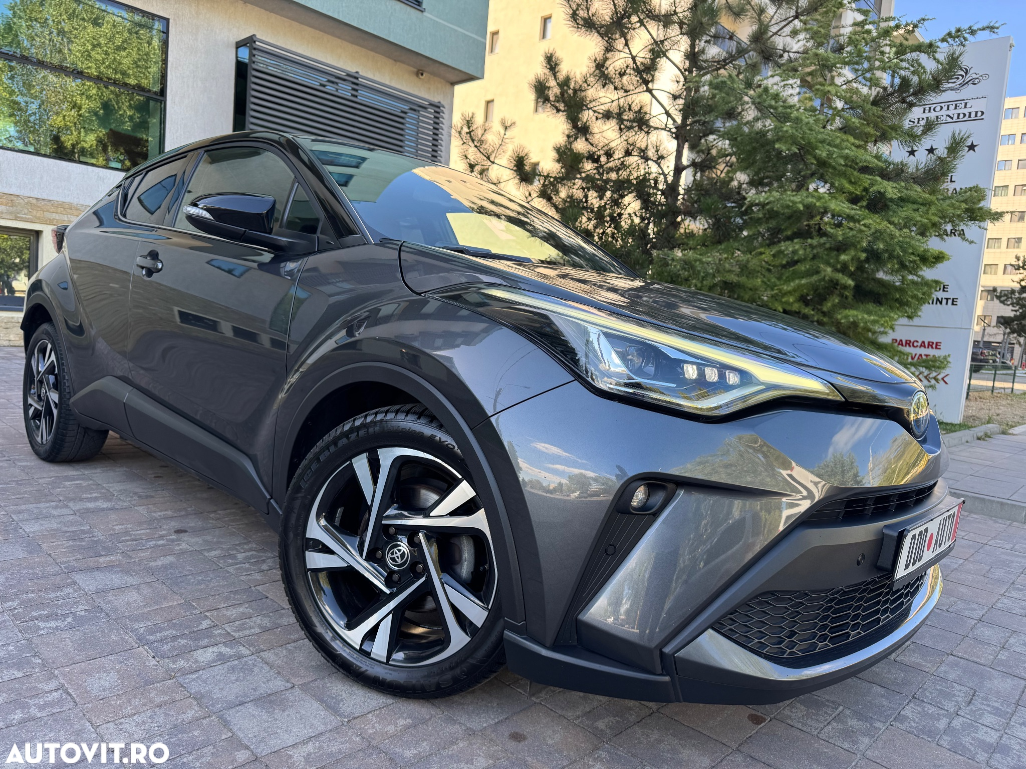 Toyota C-HR 1.8 HSD 122 CP 4x2 CVT C-ult Style bi-tone - 16