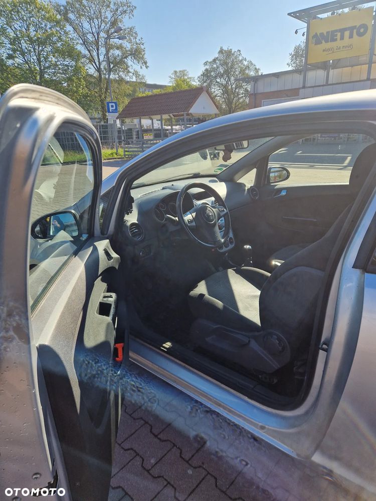 Opel Corsa - 4