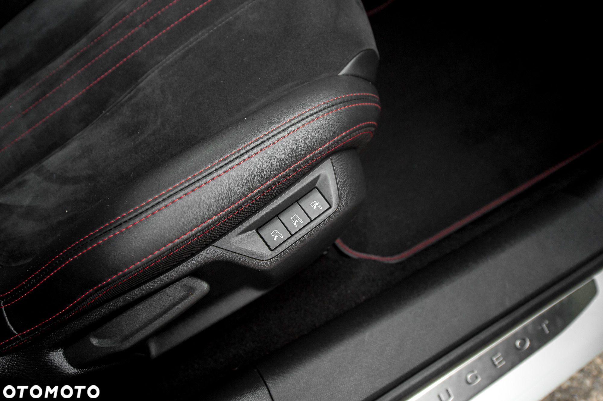 Peugeot 308 SW PureTech 225 GPF EAT8 Stop & Start GT - 34