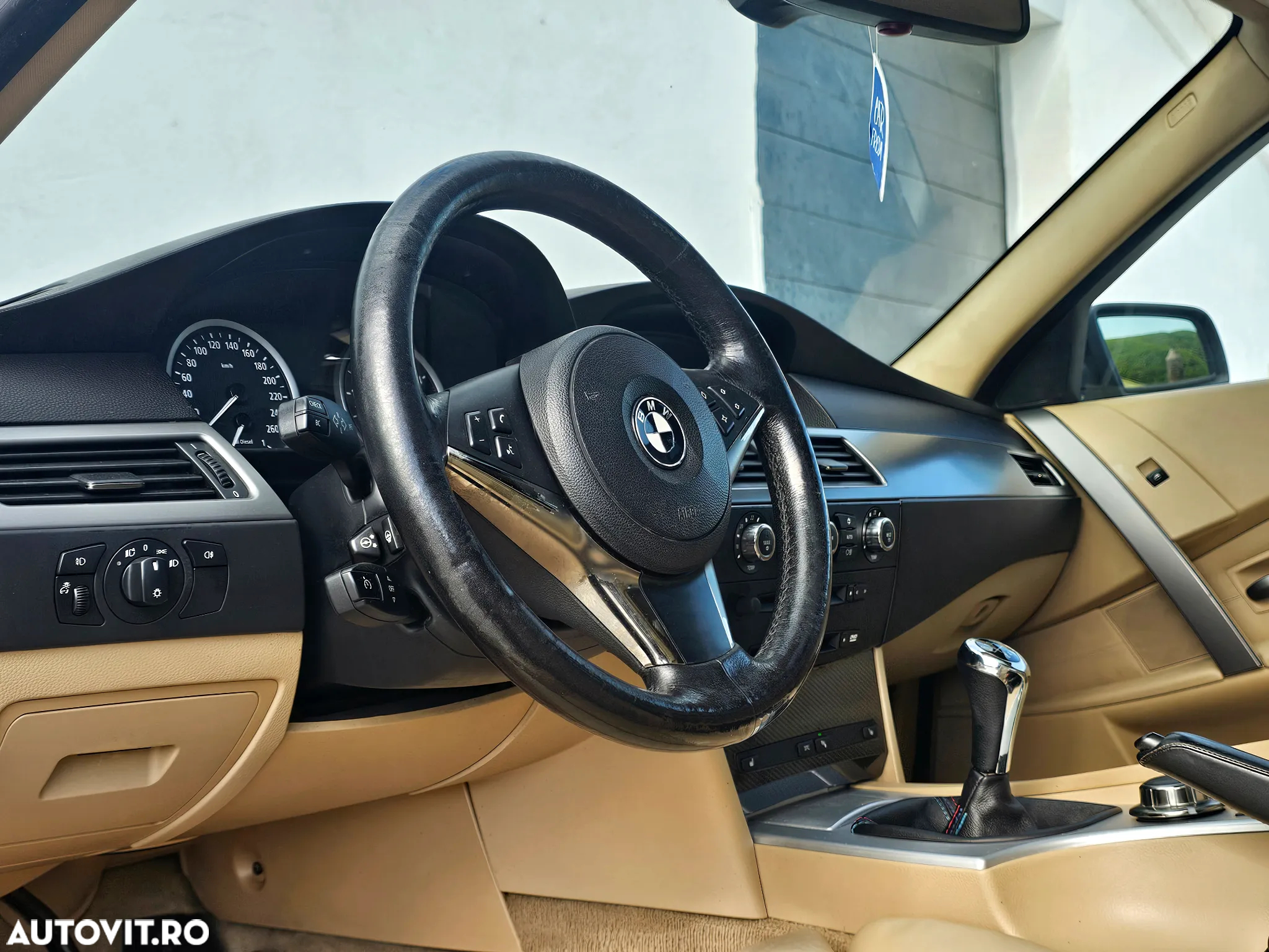BMW Seria 5 525d - 9