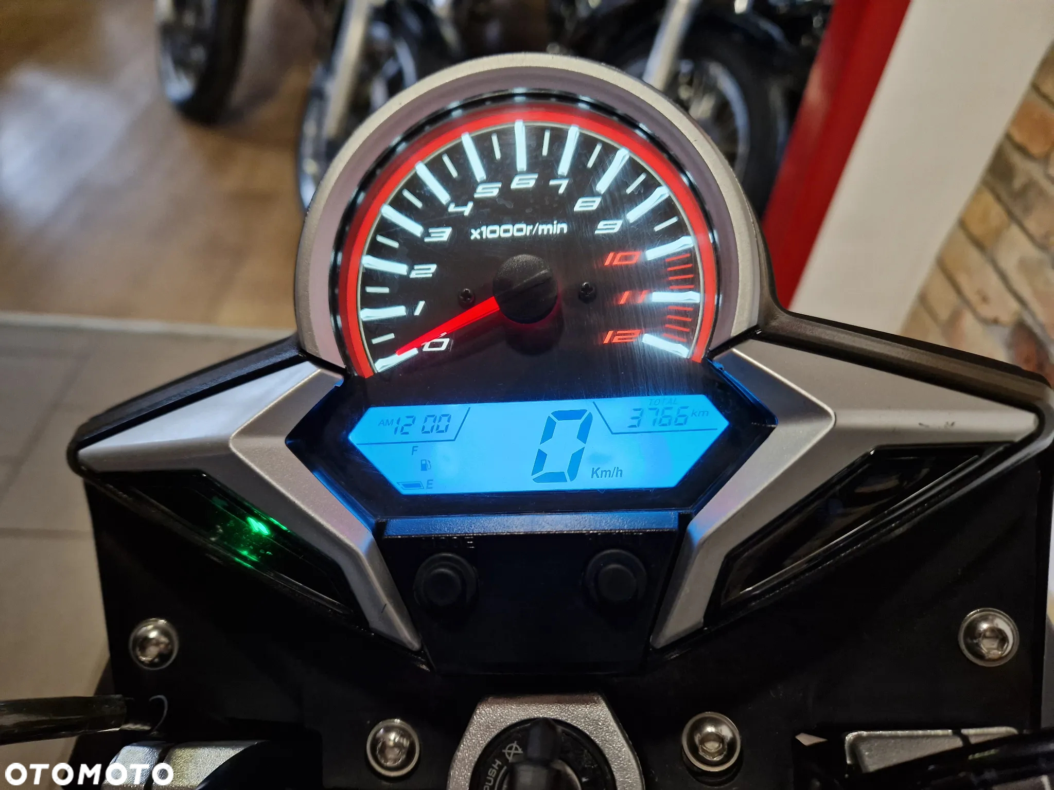 Yamaha TZR - 5