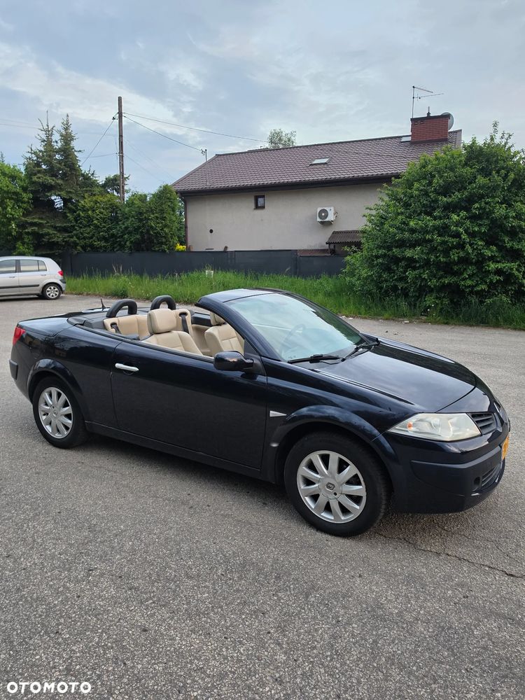 Renault Megane 1.6 Dynamique - 10