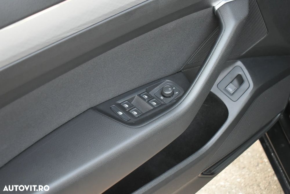 Volkswagen Passat 2.0 TDI DSG Comfortline - 12