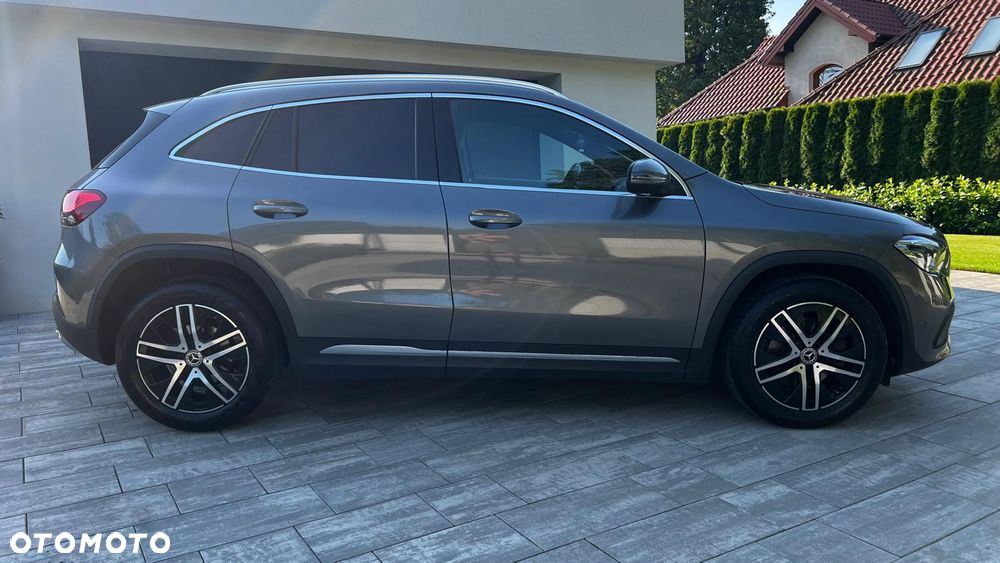 Mercedes-Benz GLA 200 - 36