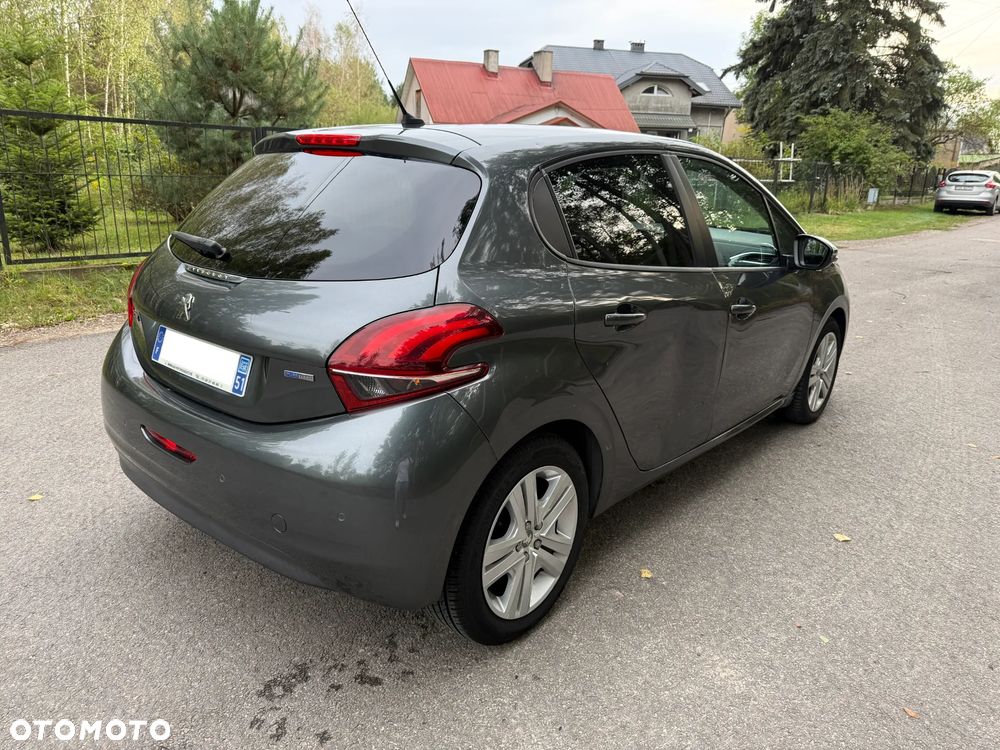 Peugeot 208 1.2 PureTech Style - 4