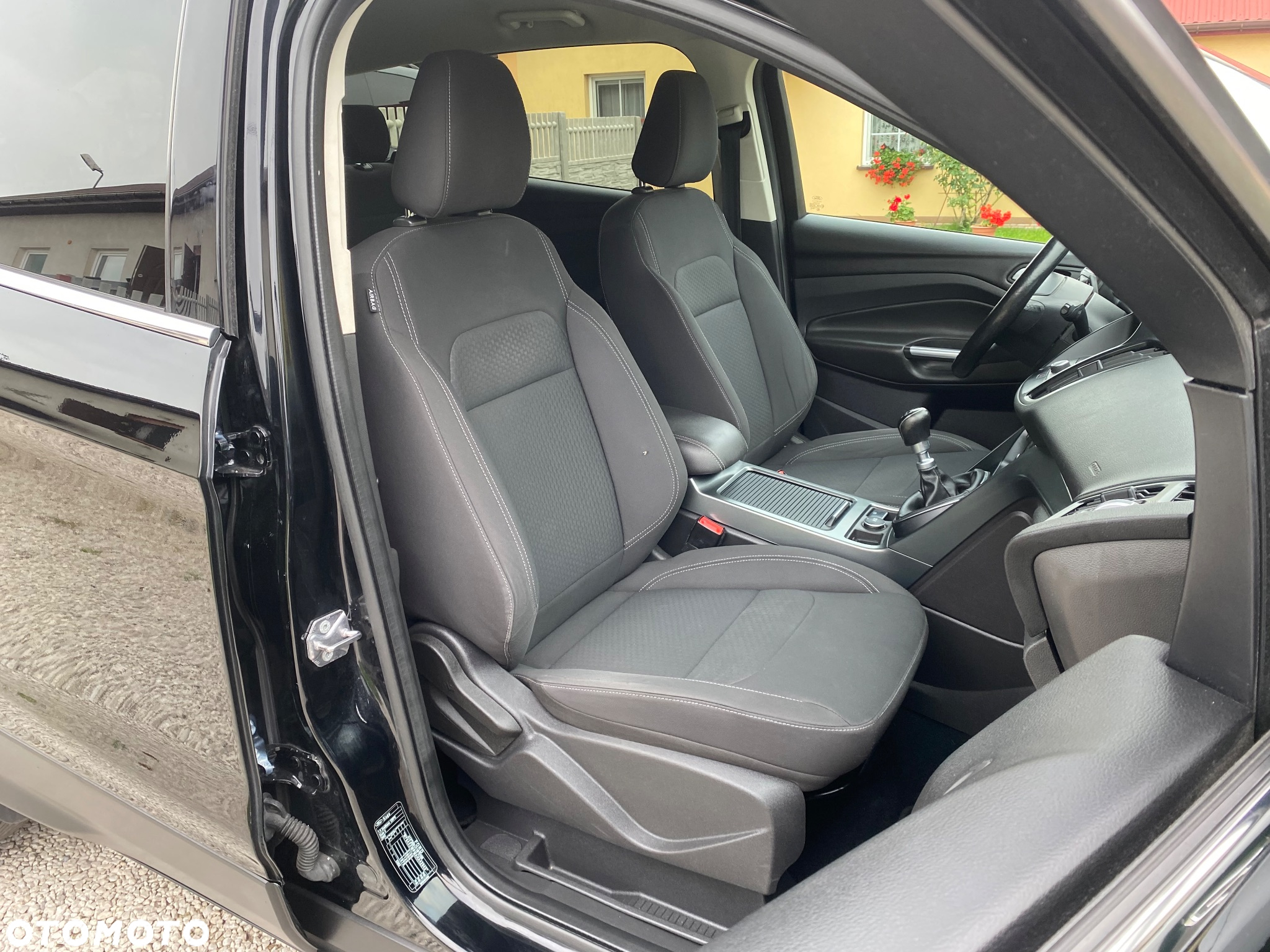 Ford Kuga 1.5 EcoBoost 2x4 Titanium - 19