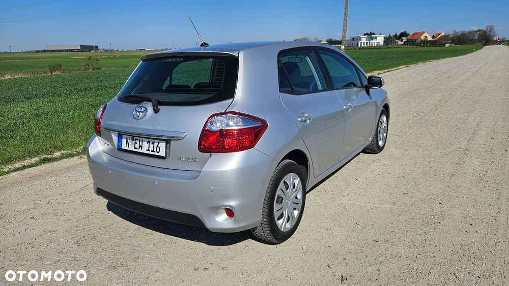 Toyota Auris 1.6 Valvematic Edition - 3