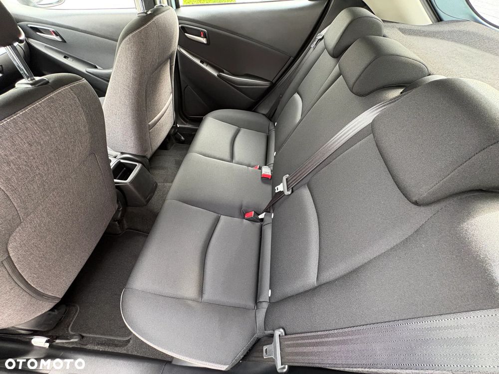 Mazda 2 - 8