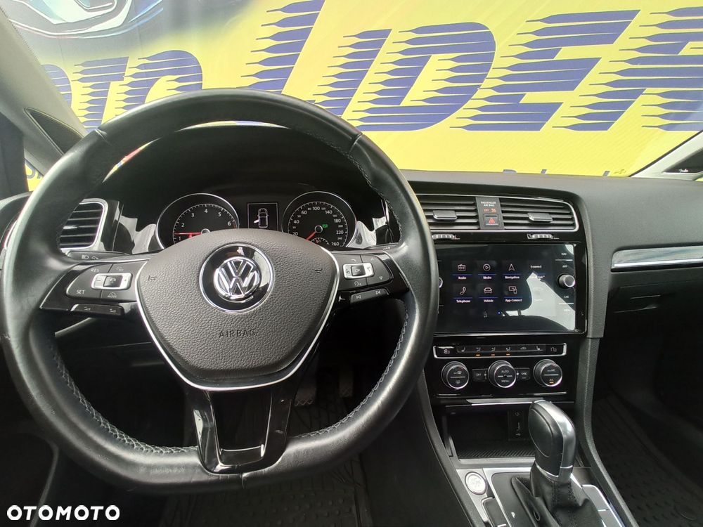 Volkswagen Golf - 15