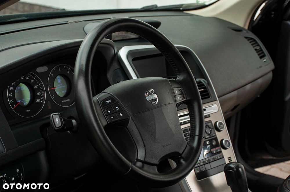 Volvo XC 60 D5 AWD Momentum - 36