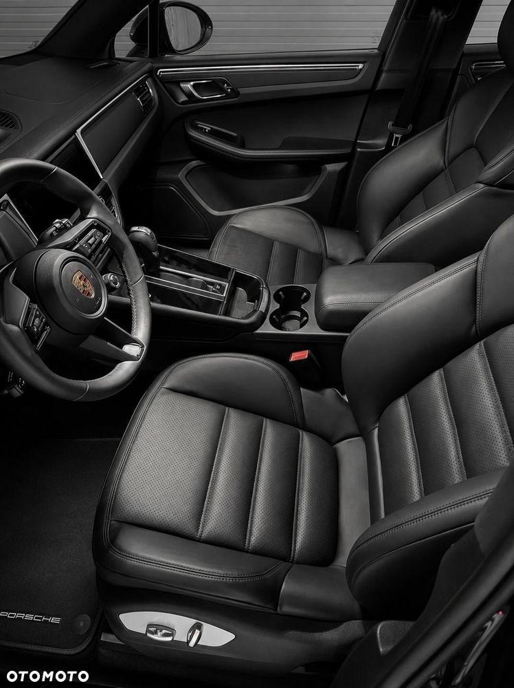 Porsche Macan T - 17