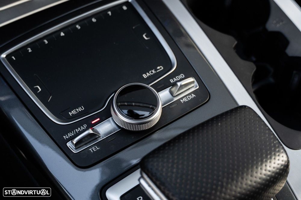 Audi Q7 3.0 V6 TDi quattro S-line Tiptronic - 27