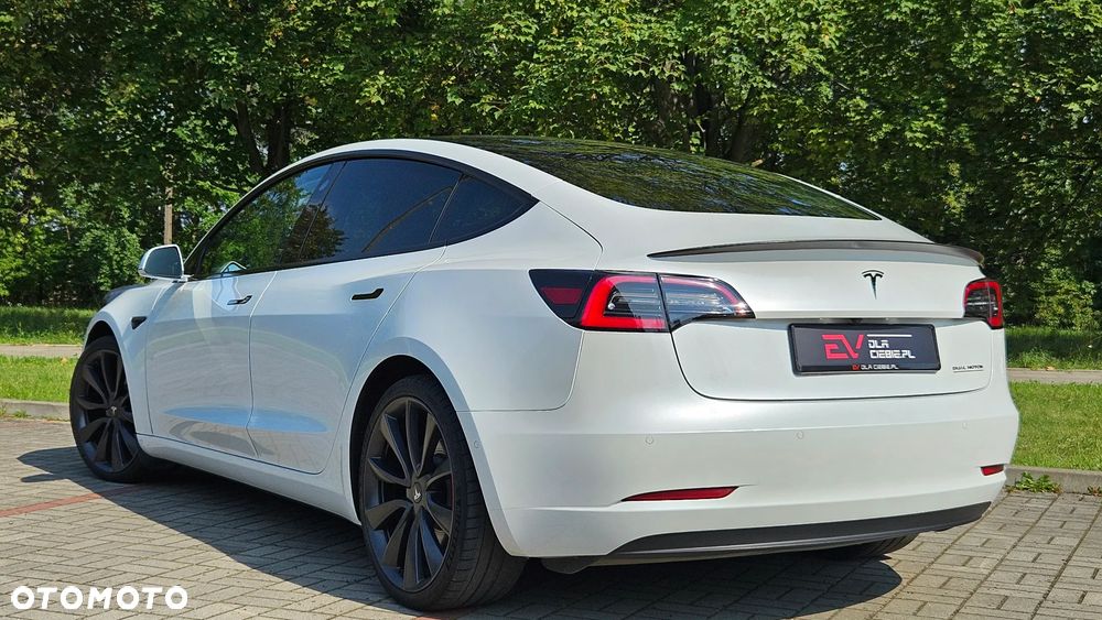 Tesla Model 3 - 5