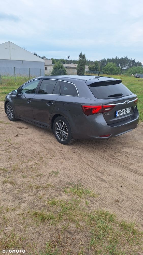 Toyota Avensis - 4
