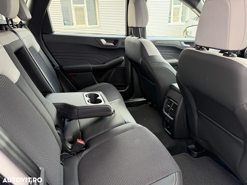 Ford Kuga 2.5 Duratec PHEV SOUND EDITION - 11