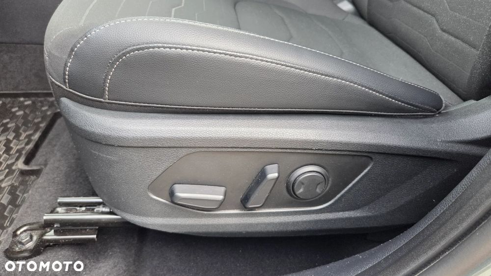 Kia Sportage 1.6 T-GDI HEV Business Line 2WD - 23