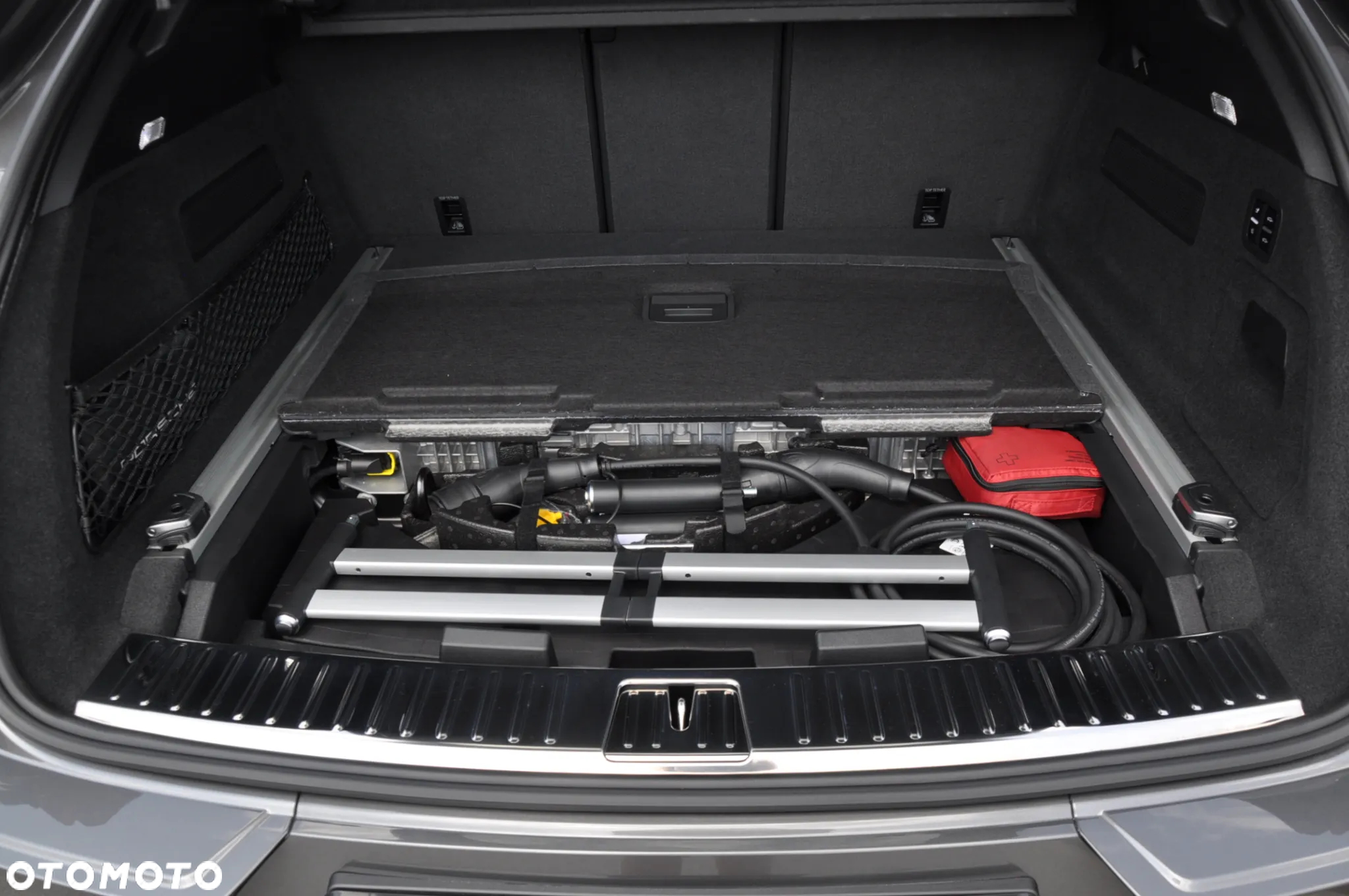 Porsche Cayenne Coupe E-Hybrid PHEV - 32