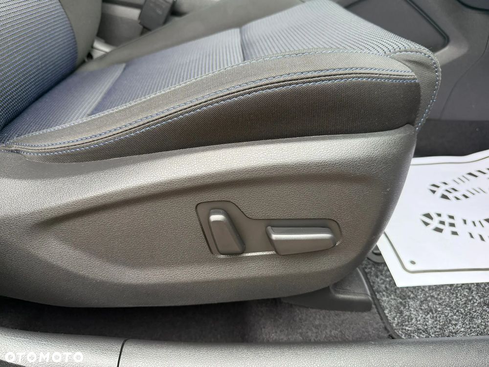 Hyundai Tucson 2.0 CRDI 4WD Automatik Style - 28