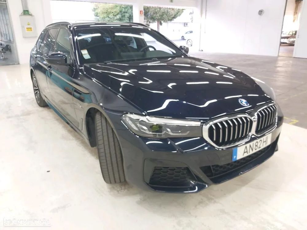 BMW 520 e Pack M - 4