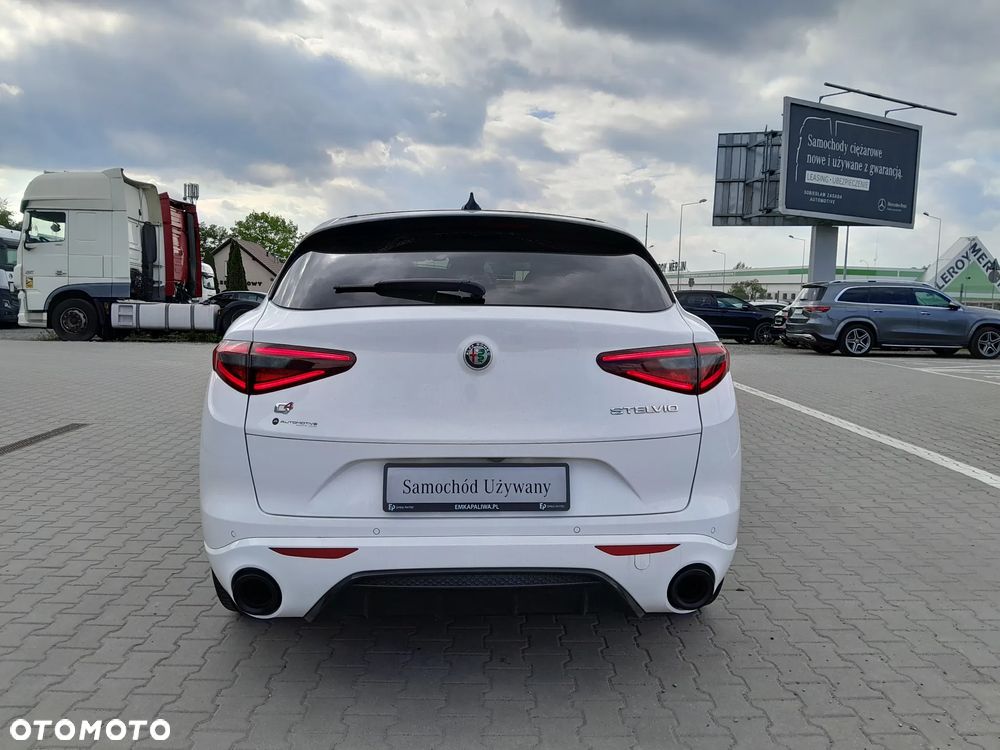 Alfa Romeo Stelvio 2.0 Turbo Veloce Q4 - 5