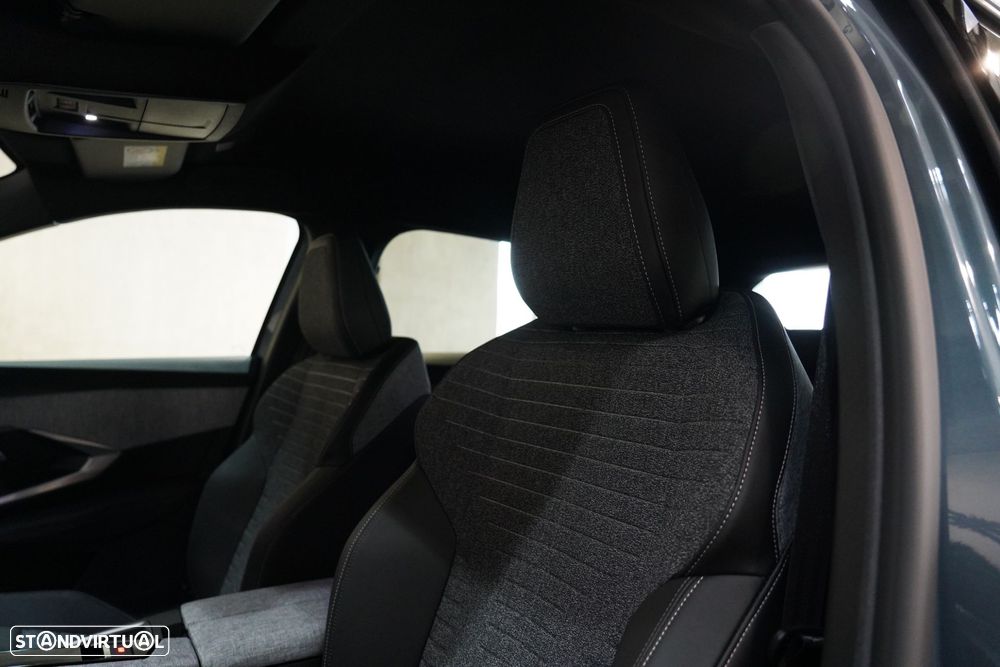 Peugeot 3008 1.2 Hybrid Allure e-DCS6 - 31