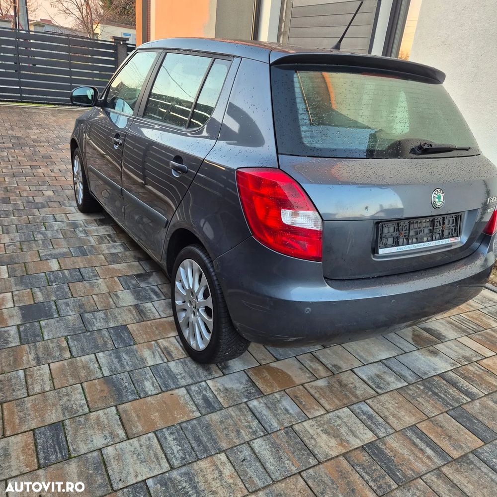 Skoda Fabia 1.2 HTP Cool Colour Edition - 4