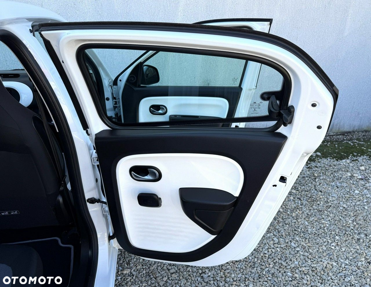 Renault Twingo SCe 70 LIMITED 2018 - 32