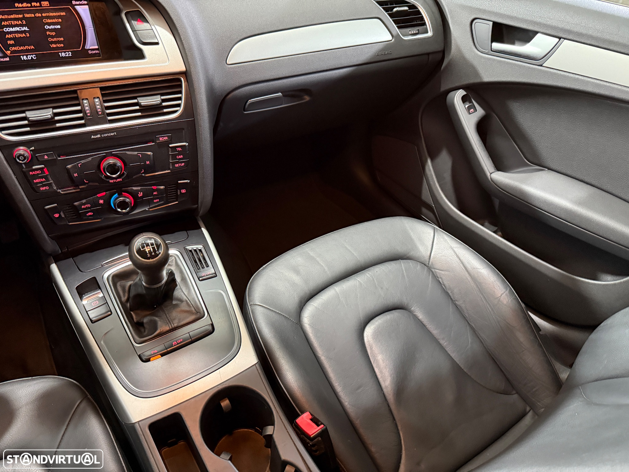 Audi A4 Avant 2.0 TDI Advance - 25