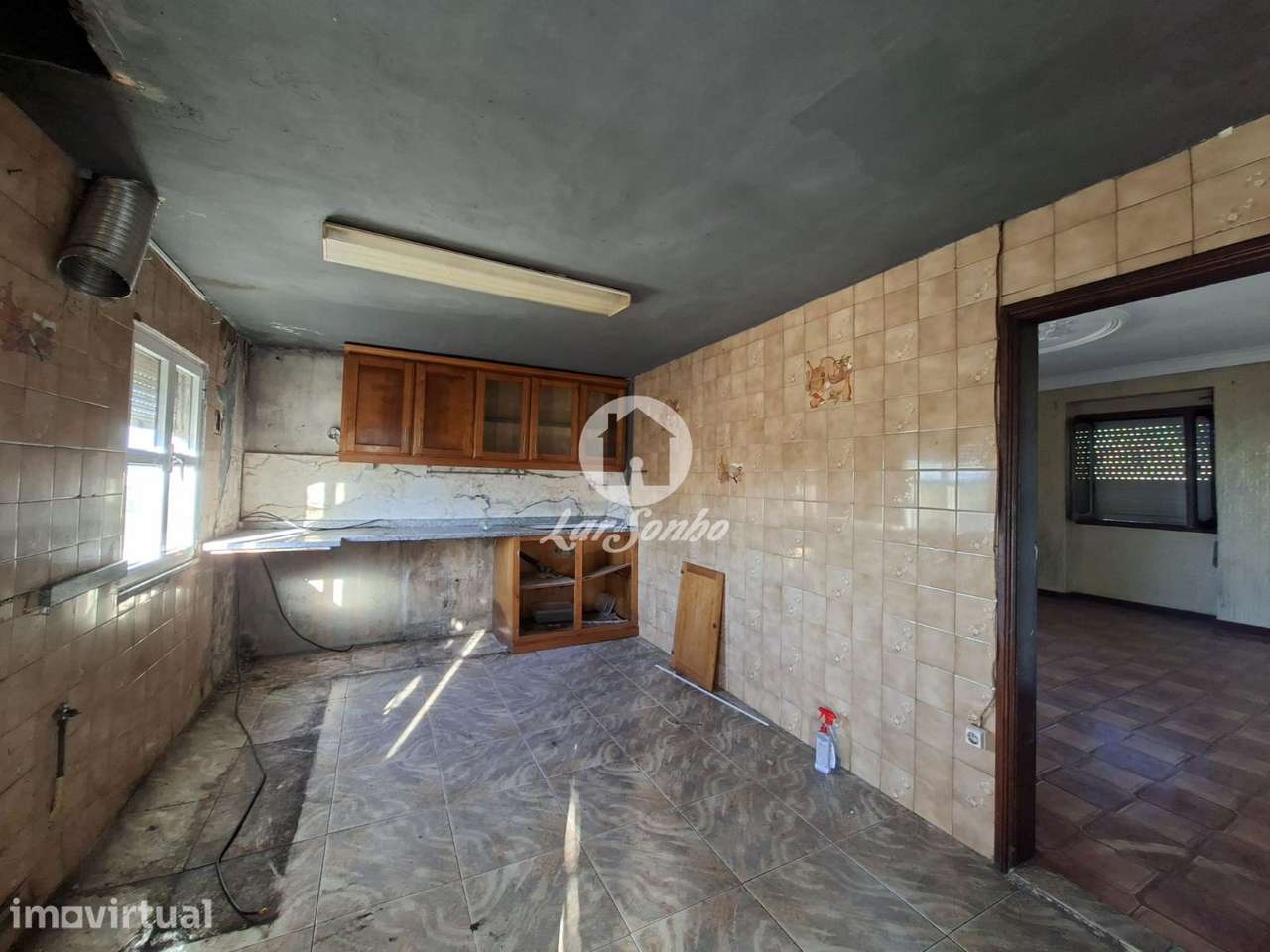 Moradia com terreno de 3.230m2 em Fradelos, V. N. Famalicão - Grande imagem: 3/24
