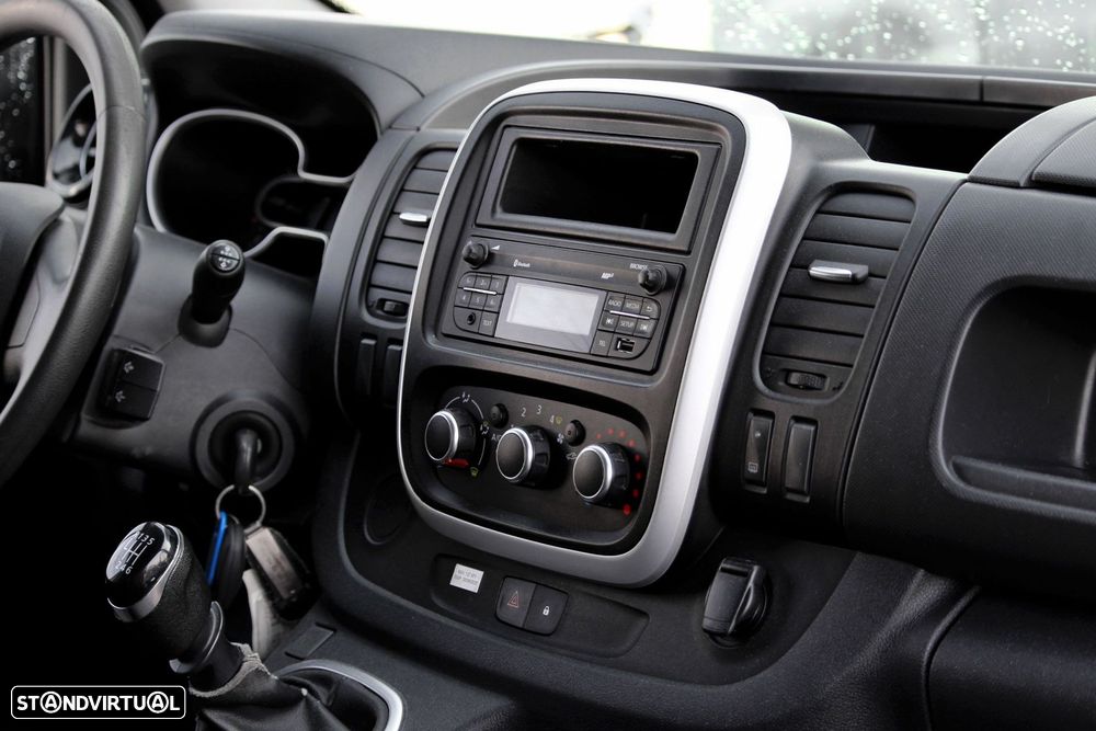 Renault Trafic 2.0 dCi L2H1 1.2T - 16