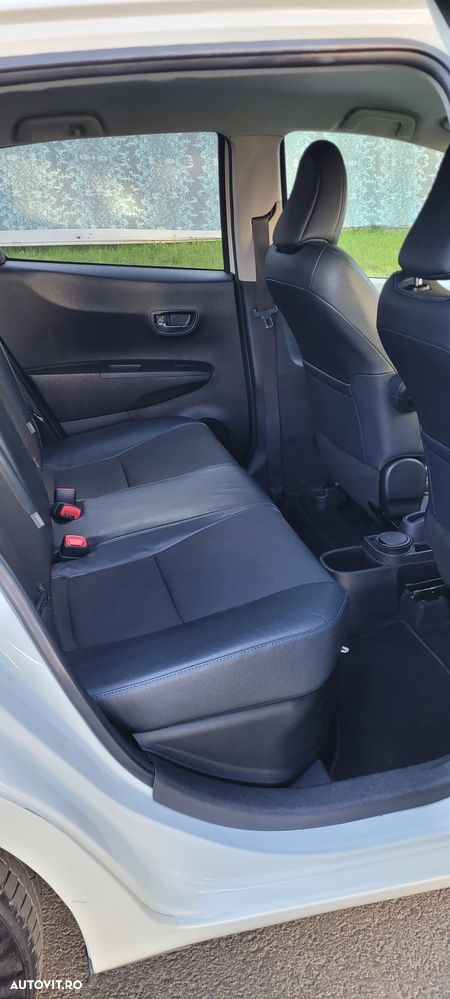 Toyota Yaris 1.5 VVT-i HSD Terra - 14