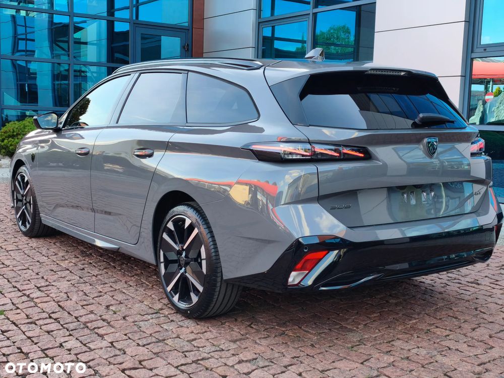Peugeot 308 1.2 mHEV GT Exclusive S&S e-DCS6 - 8