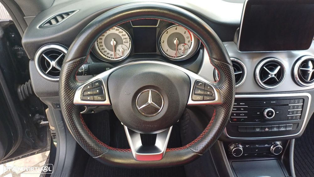 Mercedes-Benz CLA 180 - 11