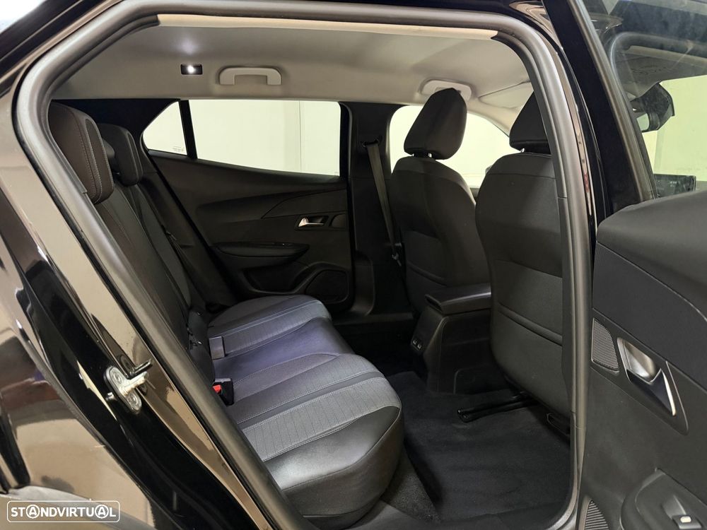 Peugeot 2008 1.2 PureTech Allure Pack - 47