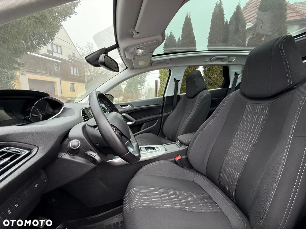 Peugeot 308 1.2 PureTech GPF Allure Pack S&S EAT8 - 18