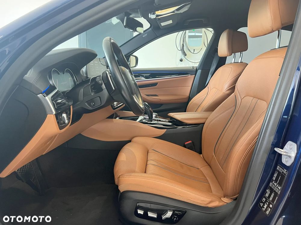 BMW Seria 5 520d xDrive Luxury Line - 17