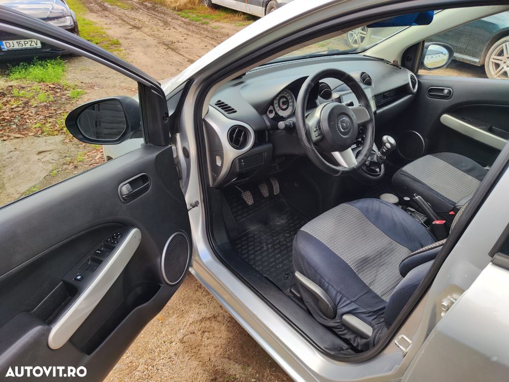 Mazda 2 - 7