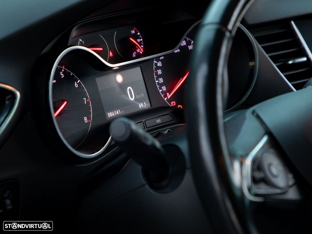 Opel Crossland 1.5 D Elegance - 11