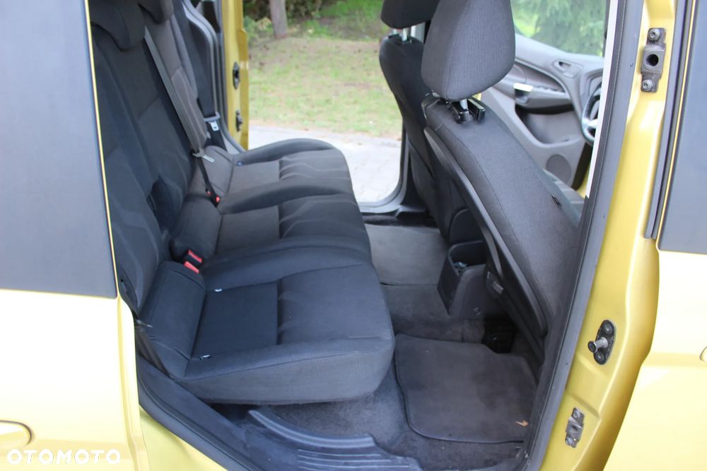 Ford Tourneo Connect Gr 1.6 TDCi Titanium - 21