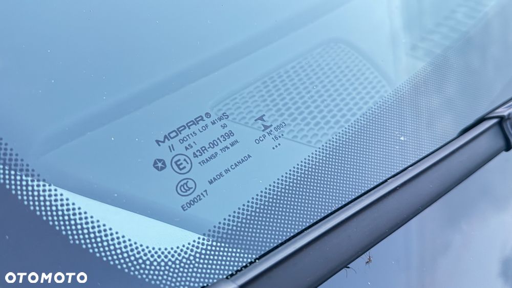 Chrysler Pacifica - 23