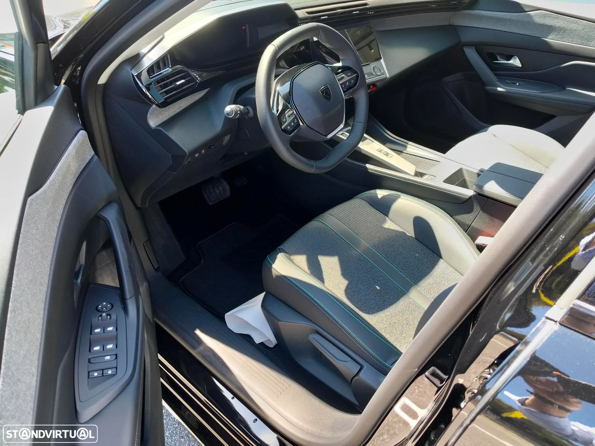 Peugeot 308 1.6 Hybrid Allure e-EAT8 - 6