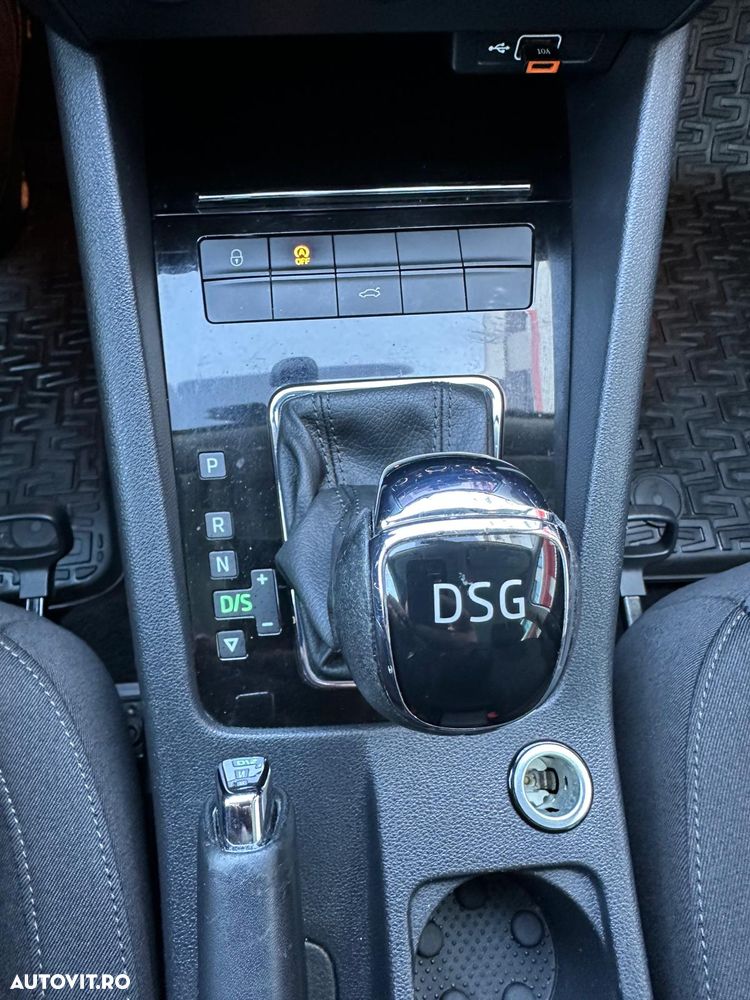 Skoda Octavia 2.0 TDI DSG Ambition - 33