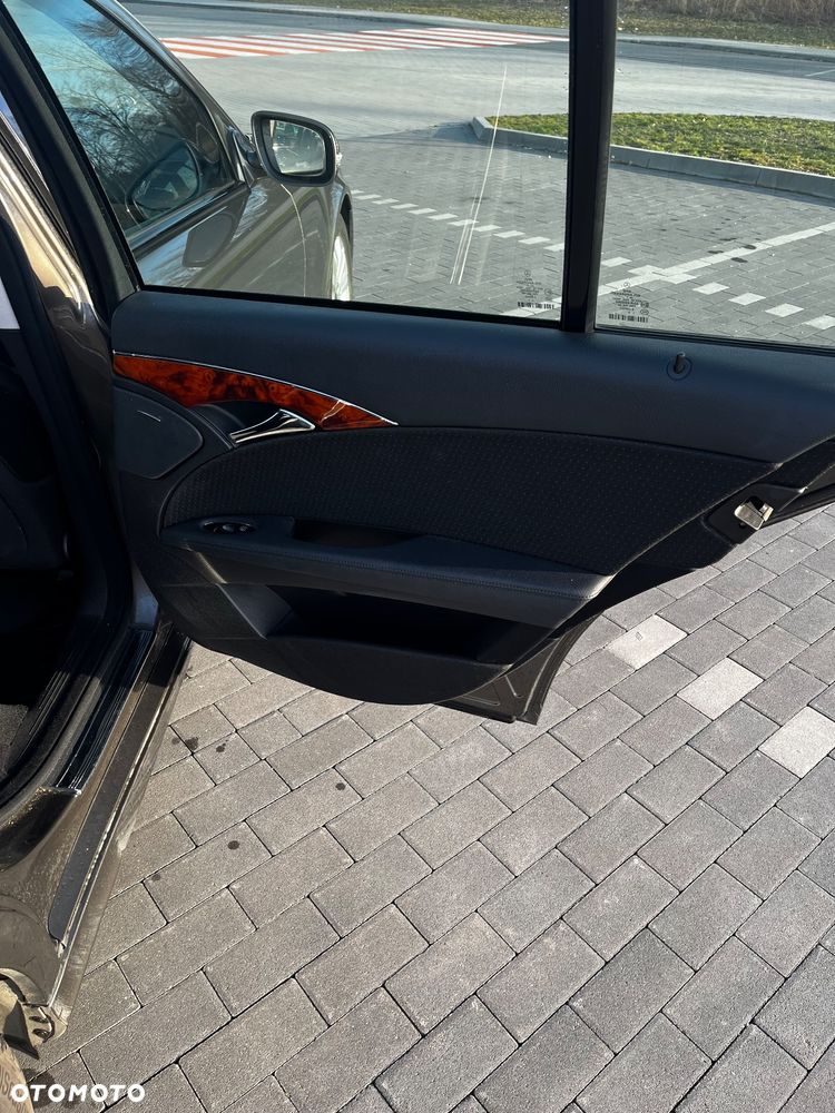 Mercedes-Benz Klasa E 350 Elegance - 19