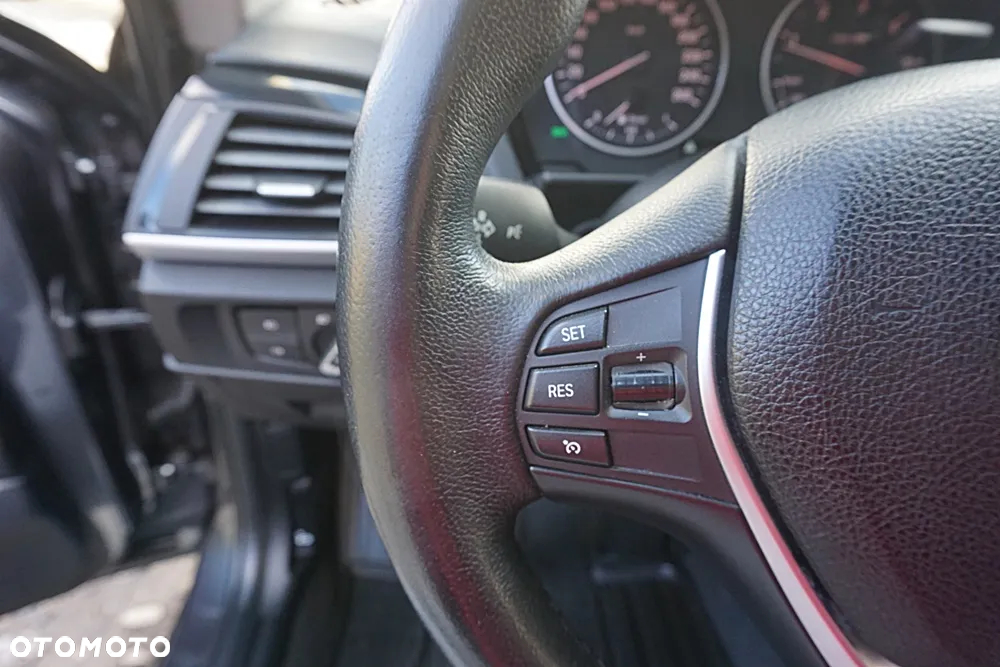 BMW Seria 1 120d Sport-Aut Urban Line - 26