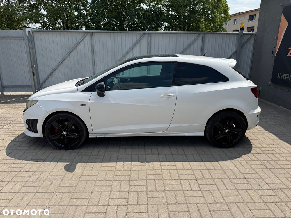 Seat Ibiza SC 1.4 TSI DSG Cupra - 2