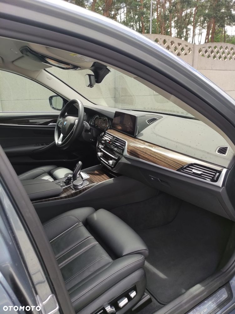 BMW Seria 5 530i GPF Luxury Line sport - 7