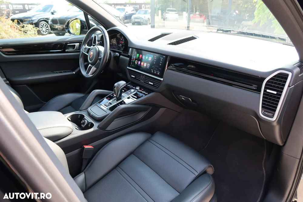 Porsche Cayenne - 15
