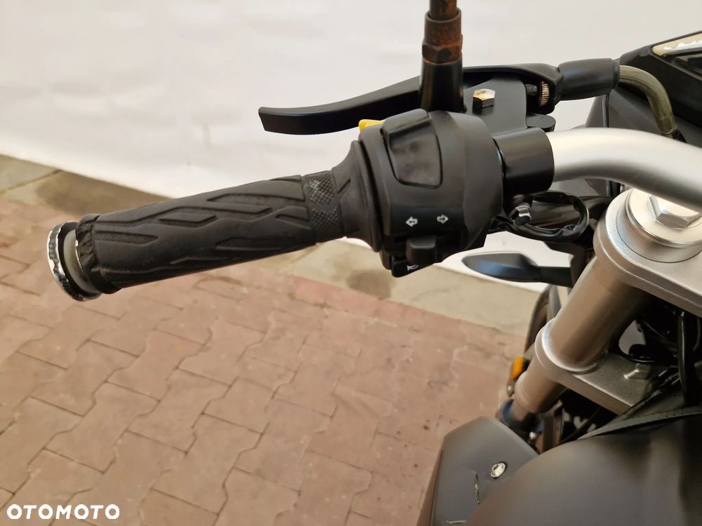 Barton Street-R - 30