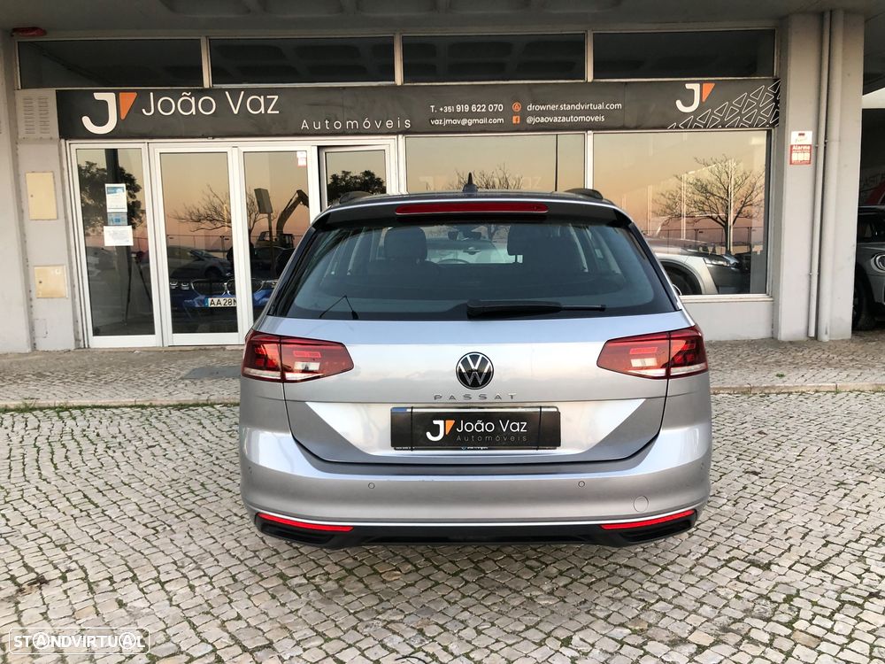 VW Passat Variant 2.0 TDi Business DSG - 13