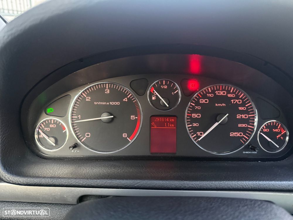 Peugeot 407 SW 2.0 HDi Executive - 8